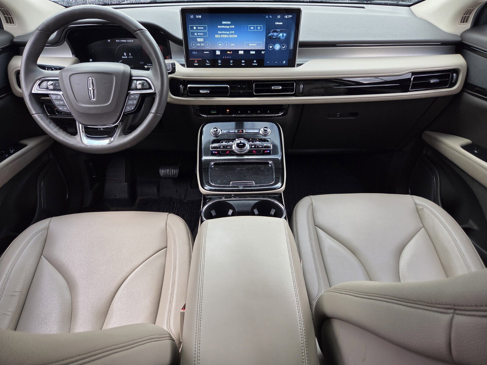 Used 2023 Lincoln Nautilus FWD w/ Premium Package image 11