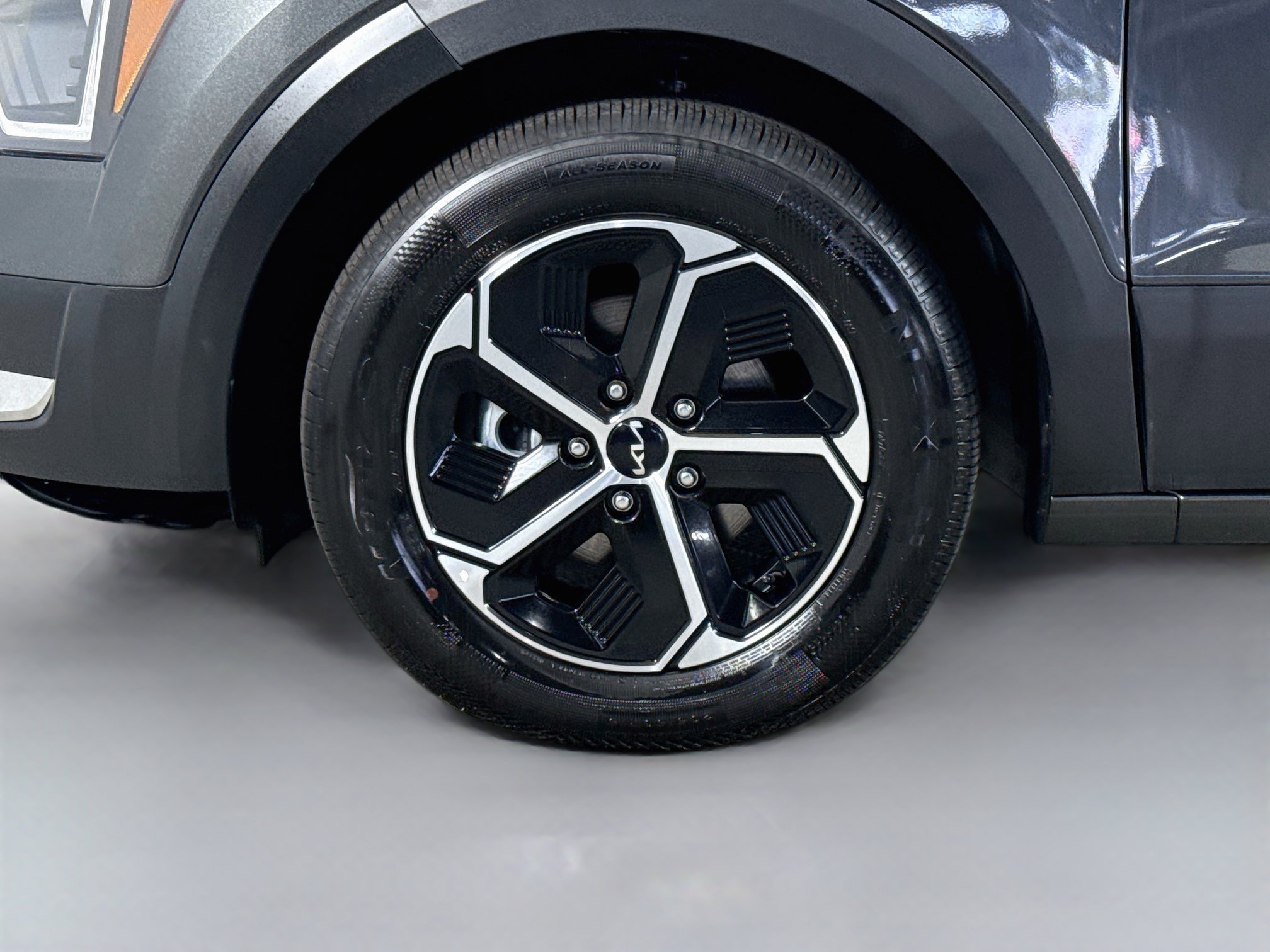 Used 2026 Kia Niro LX FWD image 38