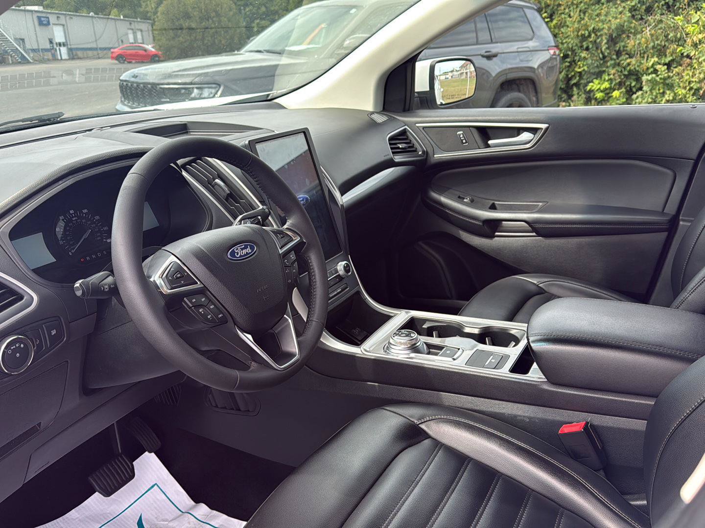 Used 2023 Ford Edge SEL AWD/4WD image 21