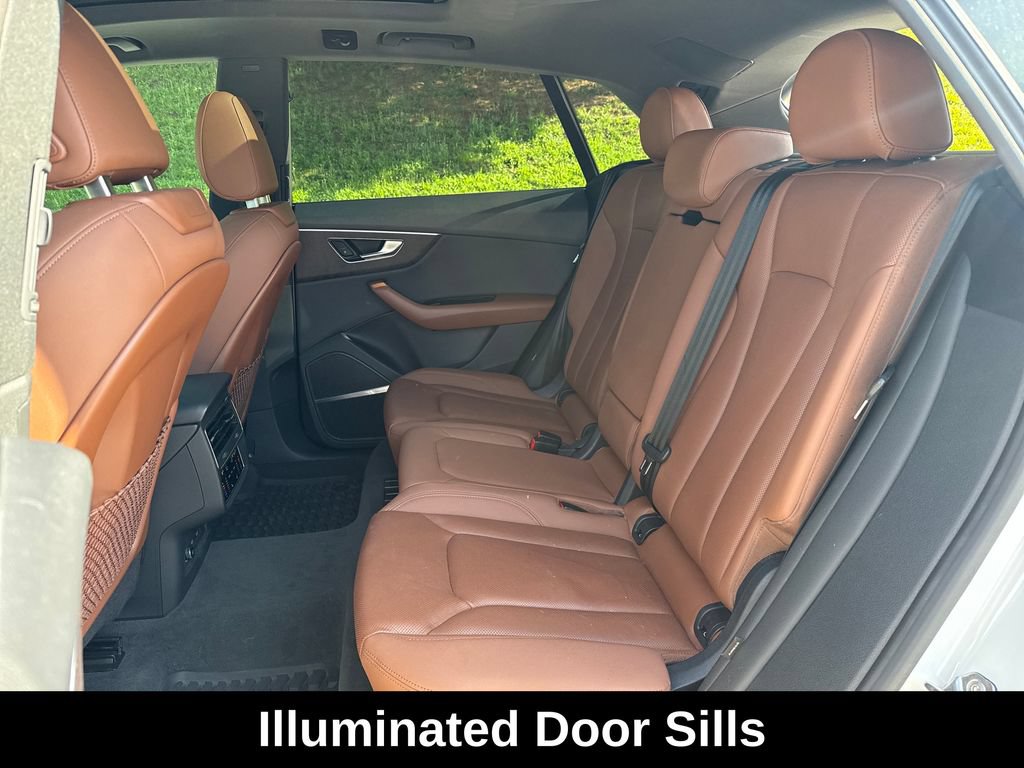 Used 2019 Audi Q8 Premium Plus w/ Premium Plus AWD/4WD image 27