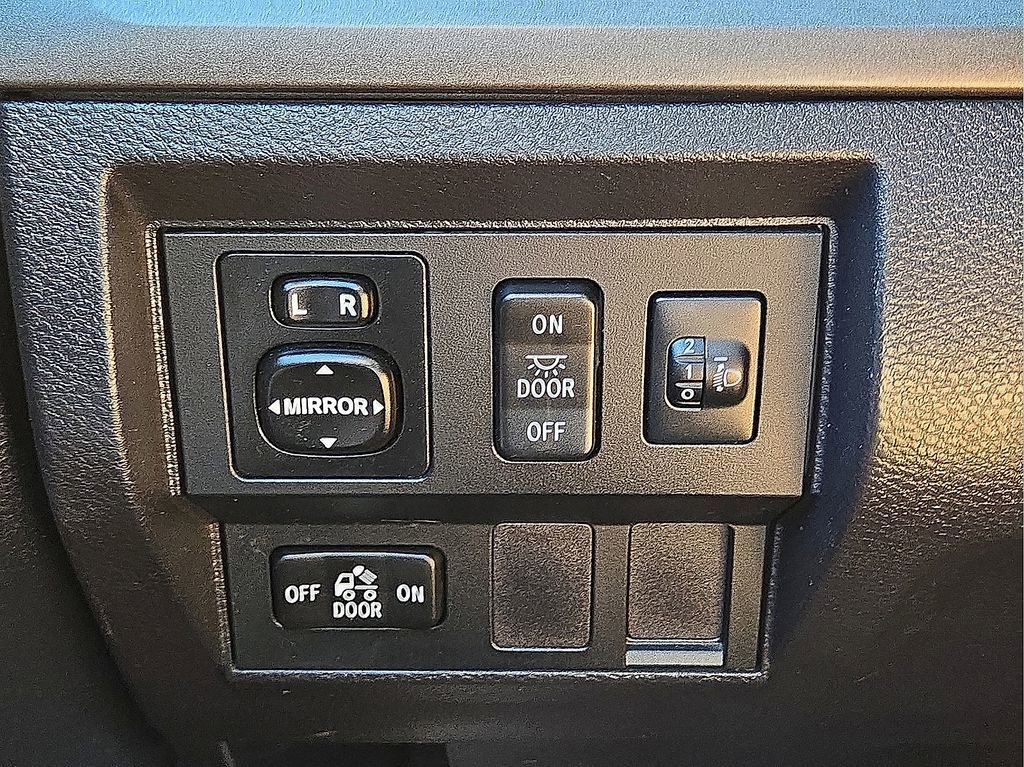 Used 2014 Toyota Tundra SR5 image 29
