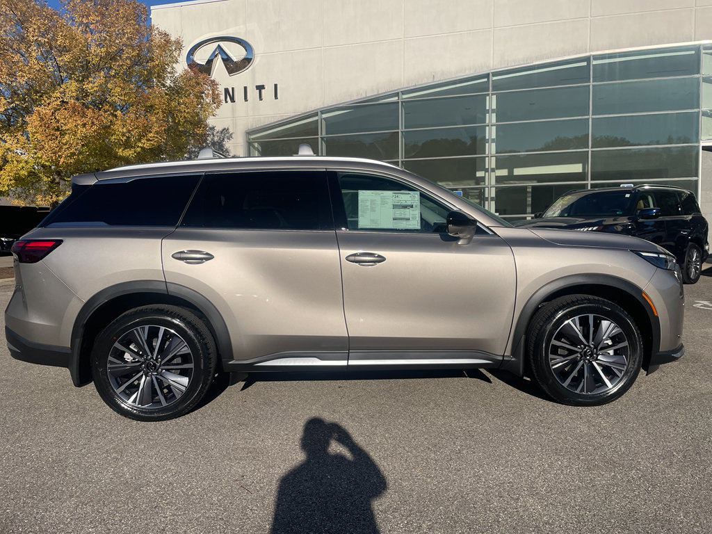 New 2026 INFINITI QX60 Luxe image 6