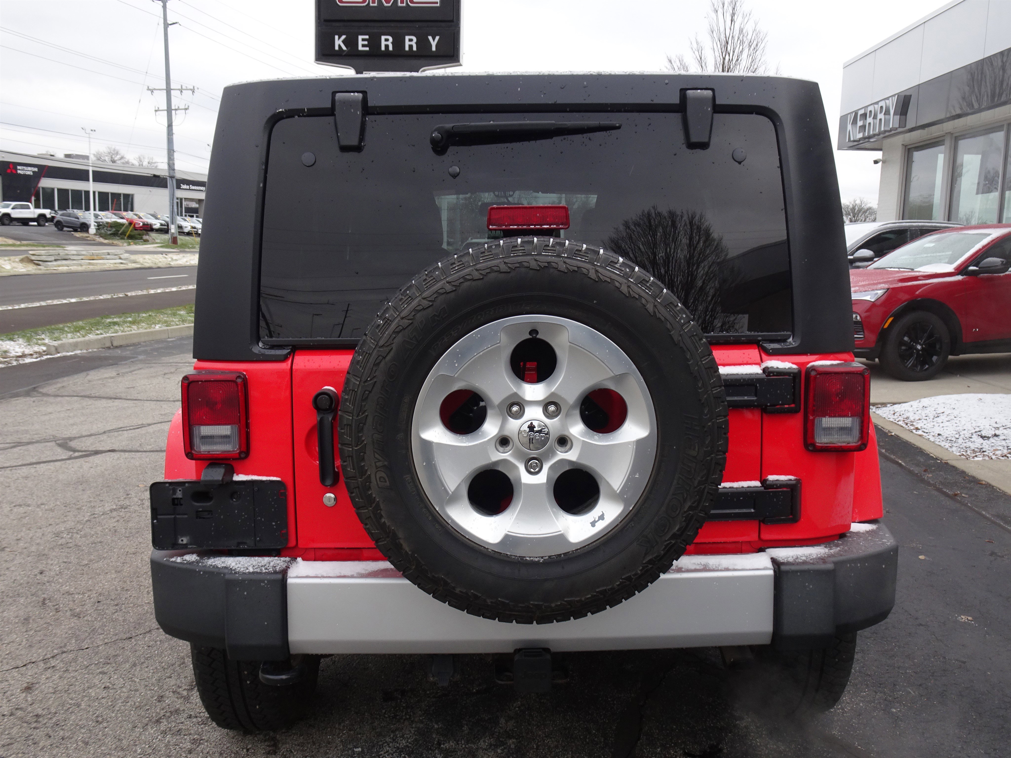Used 2013 Jeep Wrangler Unlimited Sahara w/ Connectivity Group image 4