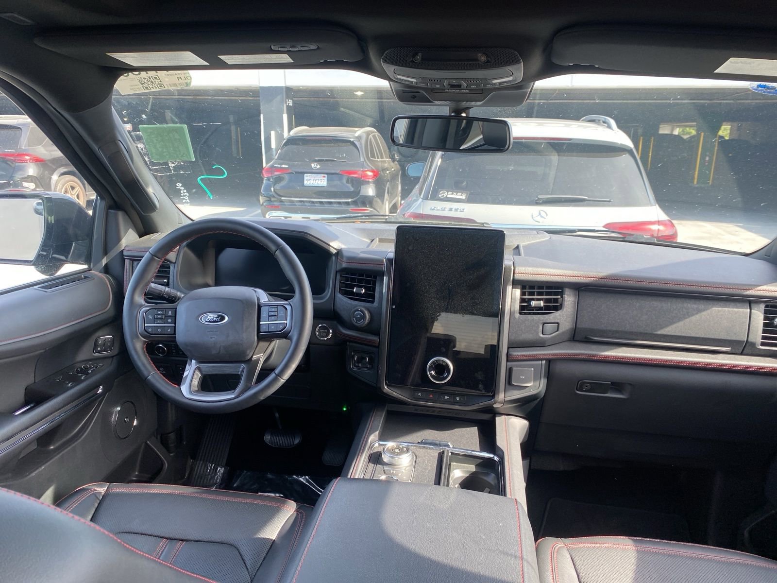 Used 2024 Ford Expedition Limited AWD/4WD image 11