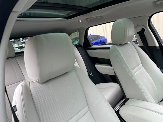 Used 2020 Land Rover Range Rover Velar R-Dynamic S image 37