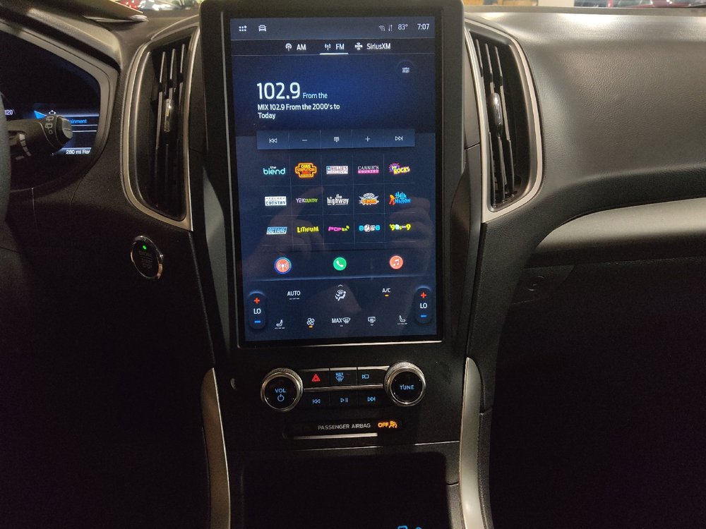 Used 2024 Ford Edge SEL image 25