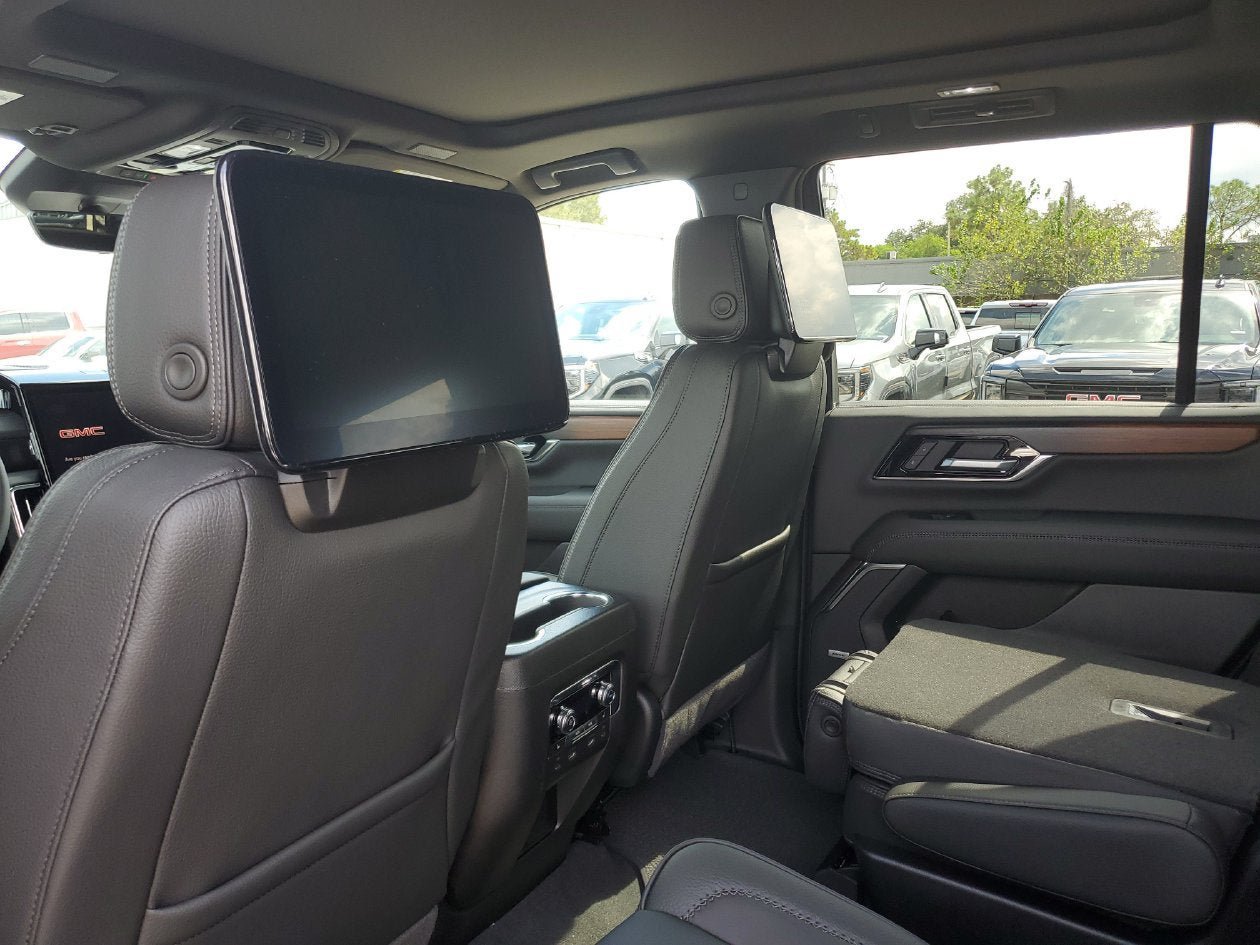 New 2027 GMC Yukon Denali w/ Denali Reserve Package AWD/4WD image 10
