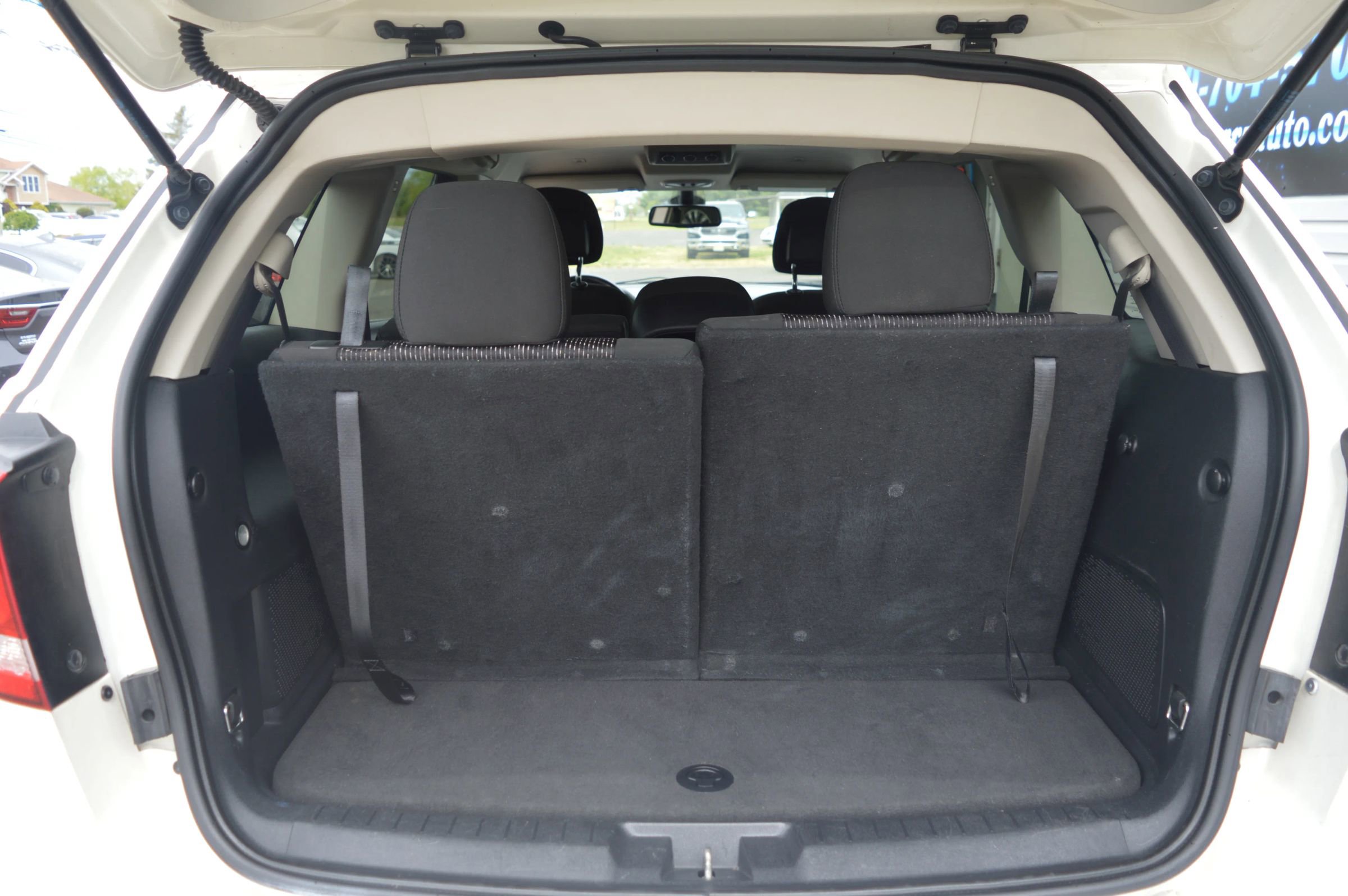 Used 2019 Dodge Journey SE w/ Connectivity Group FWD image 9