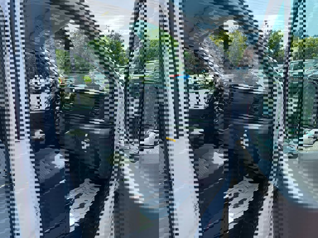 New 2025 Ford Transit 350 Low Roof image 21