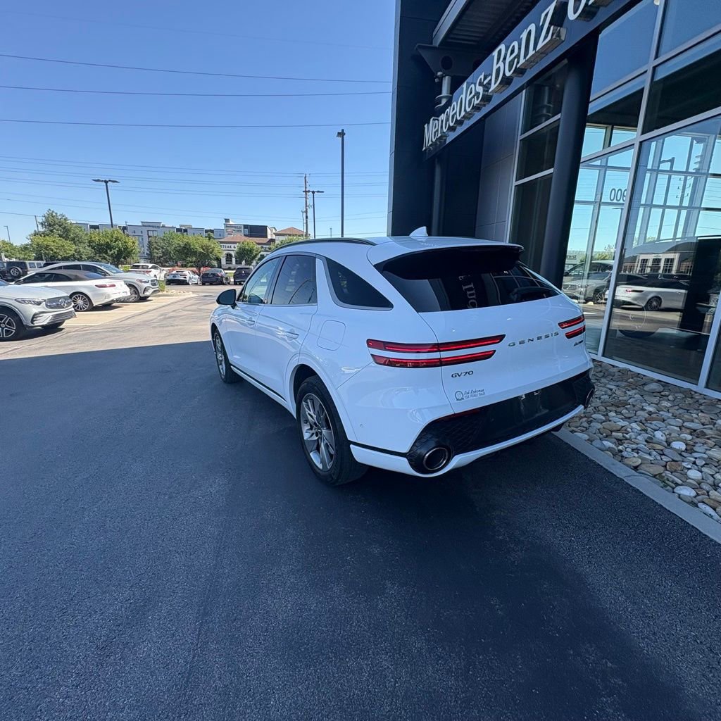 Used 2022 Genesis GV70 3.5T Sport w/ Sport Advanced Package AWD/4WD image 8