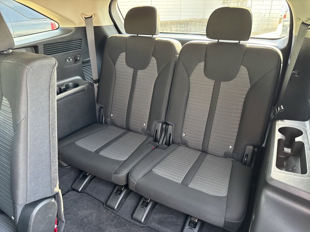 Used 2025 Kia Sorento LX FWD image 29