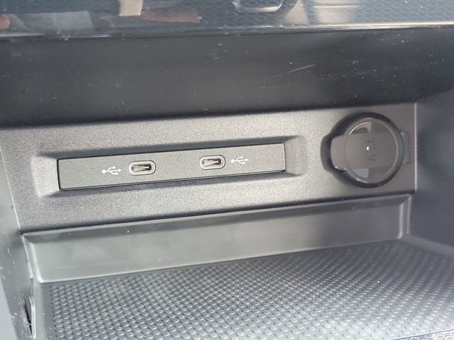 New 2025 Volkswagen Taos S image 14