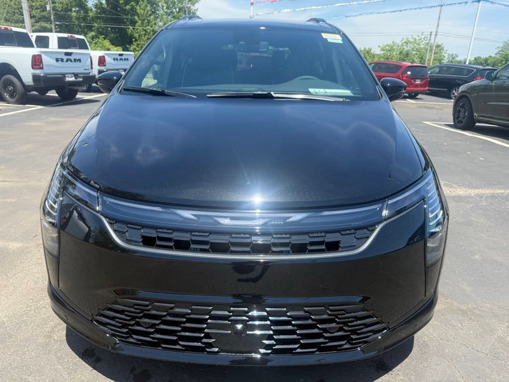 New 2027 Chrysler Pacifica Limited w/ Family Tech Group FWD image 9
