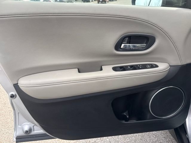 Used 2021 Honda HR-V EX-L image 9
