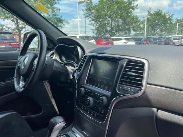 Used 2017 Jeep Grand Cherokee Altitude AWD/4WD image 32