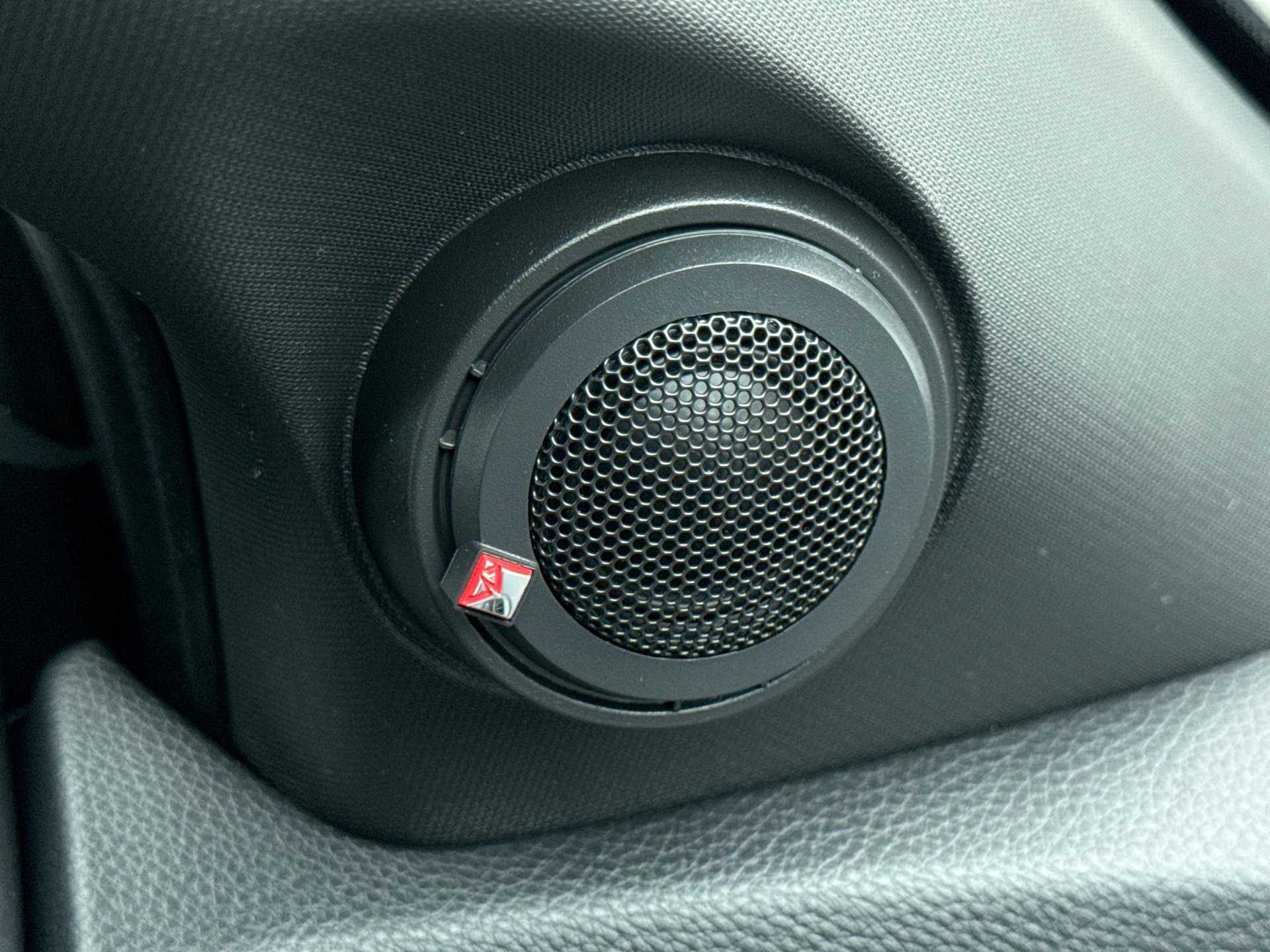 Used 2025 Honda Ridgeline Black Edition image 17