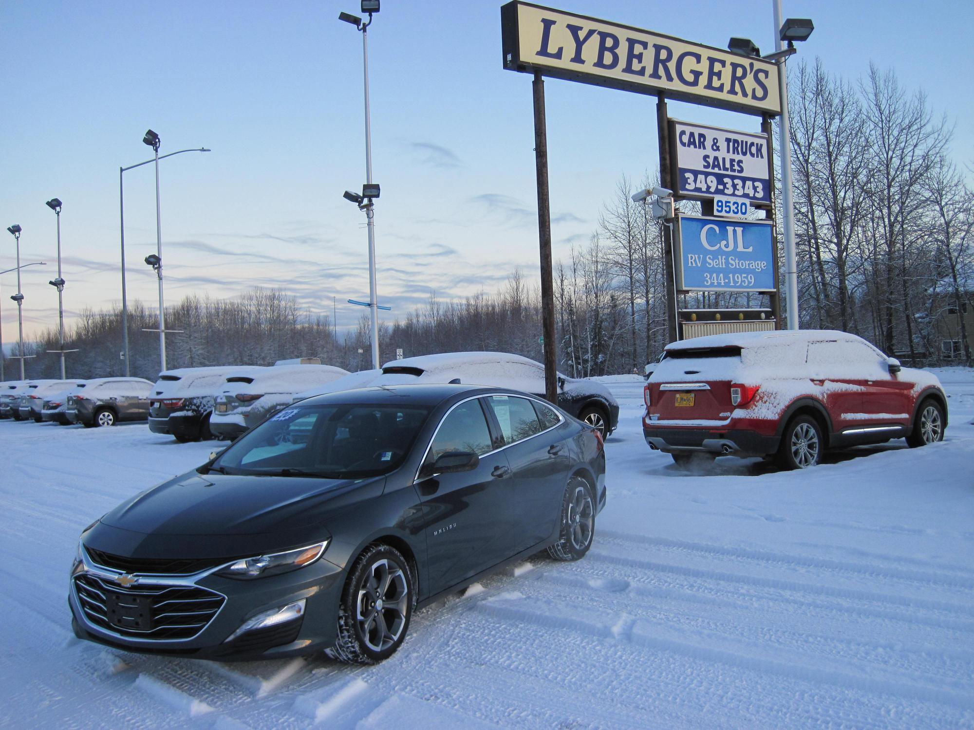 Used 2020 Chevrolet Malibu LT image 1