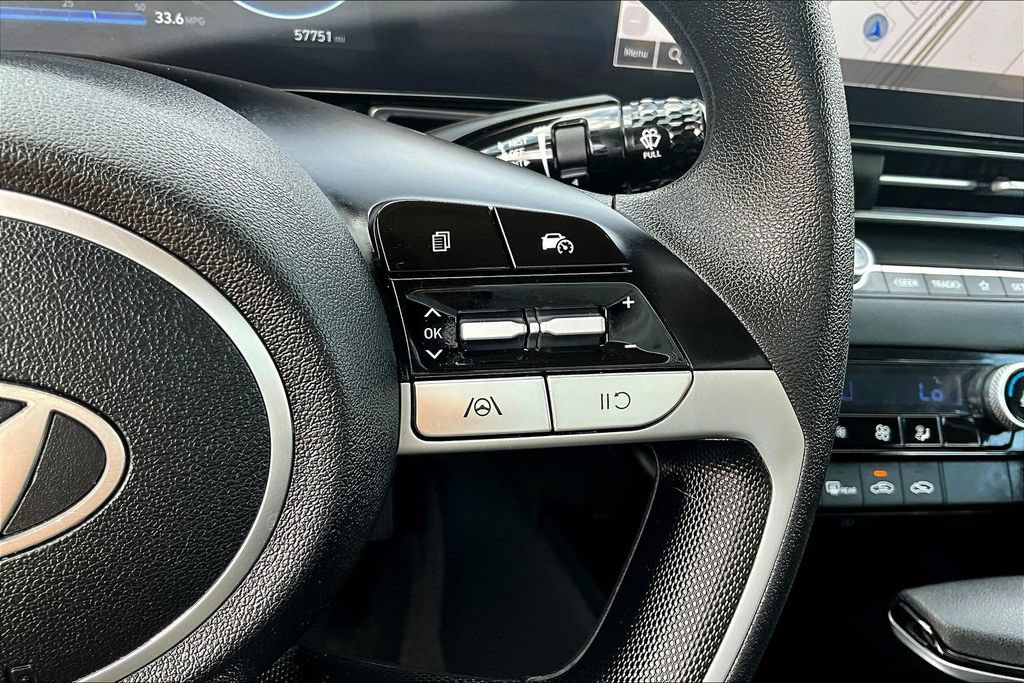Used 2024 Hyundai Elantra SEL FWD image 13