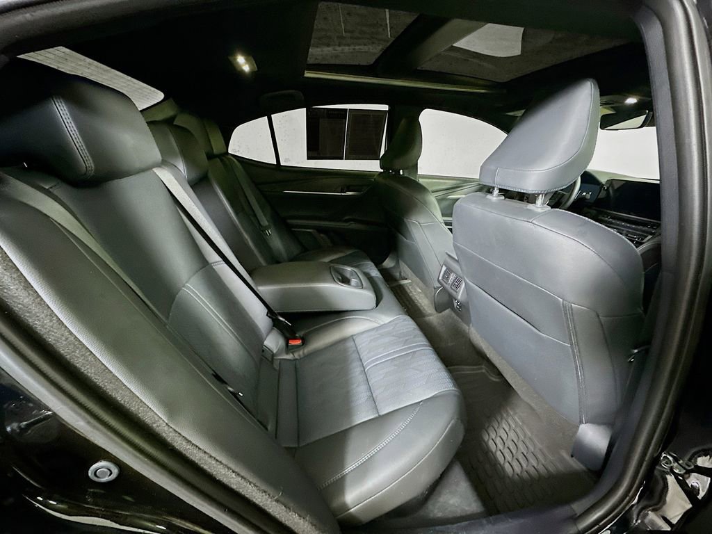 Used 2025 Toyota Camry XSE image 9