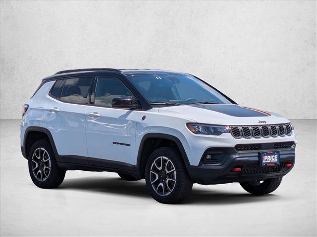 Used 2024 Jeep Compass Trailhawk AWD/4WD video 3