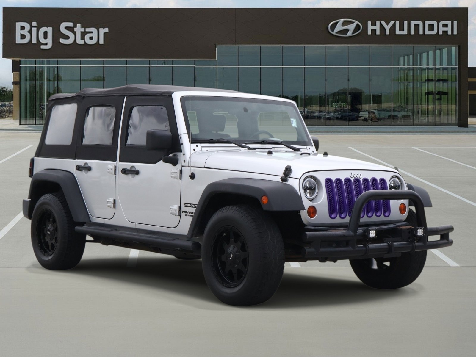 Used 2010 Jeep Wrangler Unlimited Sport w/ Black Appearance Group RWD image 6