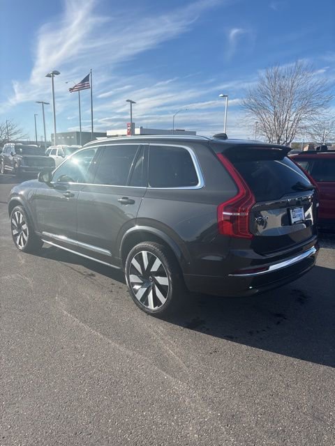 Used 2023 Volvo XC90 T8 Ultimate w/ Lounge Package image 6