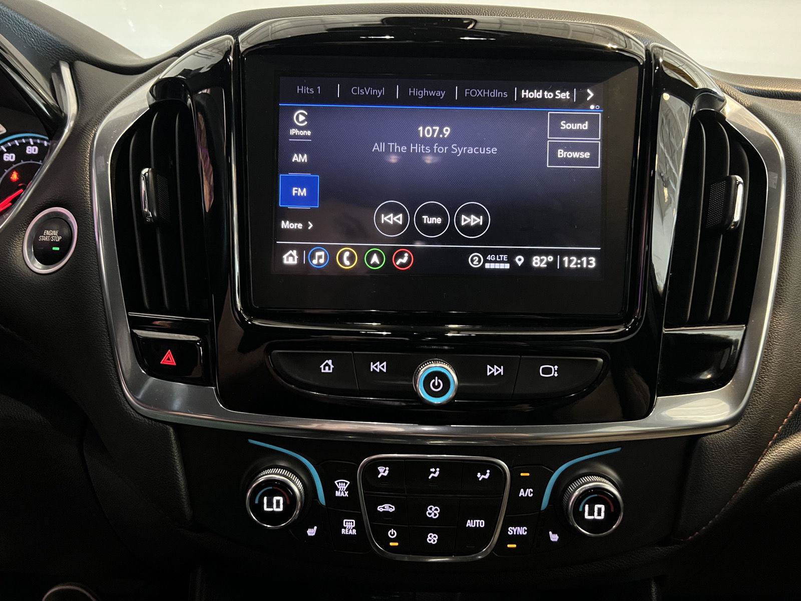 Used 2023 Chevrolet Traverse RS AWD/4WD image 27