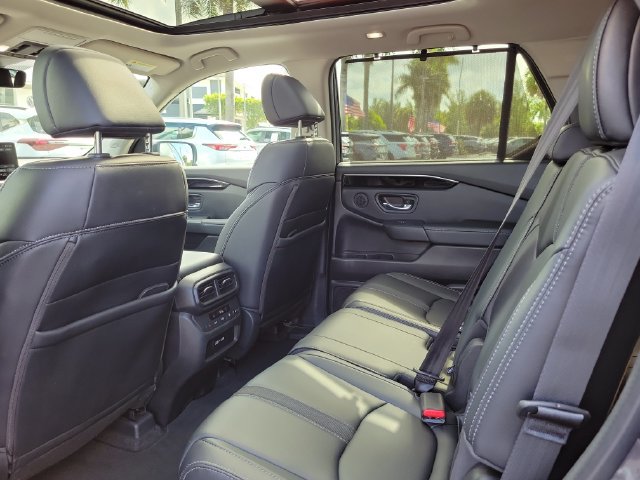 Used 2023 Honda Pilot Touring image 13