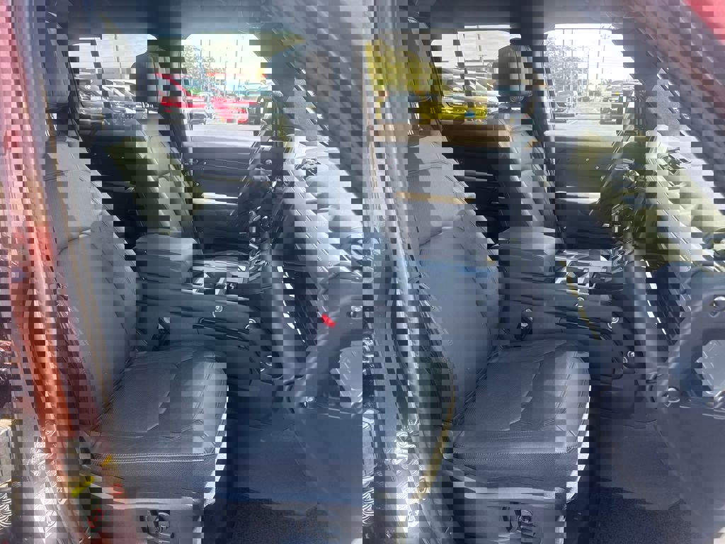 Used 2025 Land Rover Defender 110 Sedona Red Edition AWD/4WD image 13