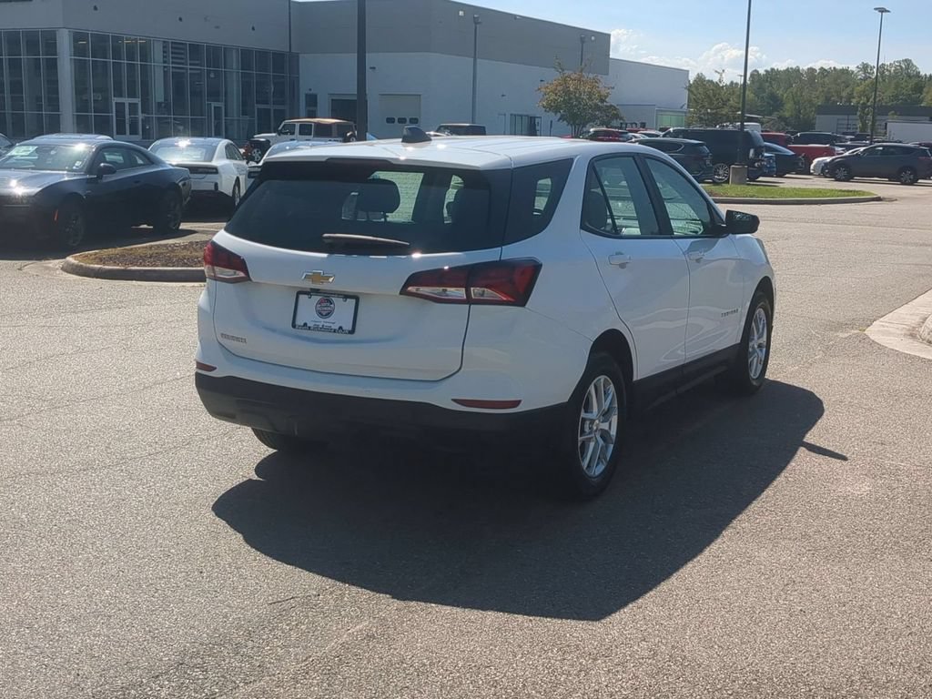 Used 2024 Chevrolet Equinox LS FWD image 5