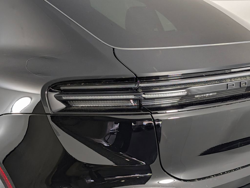 New 2026 Porsche Macan 4 Electric image 16