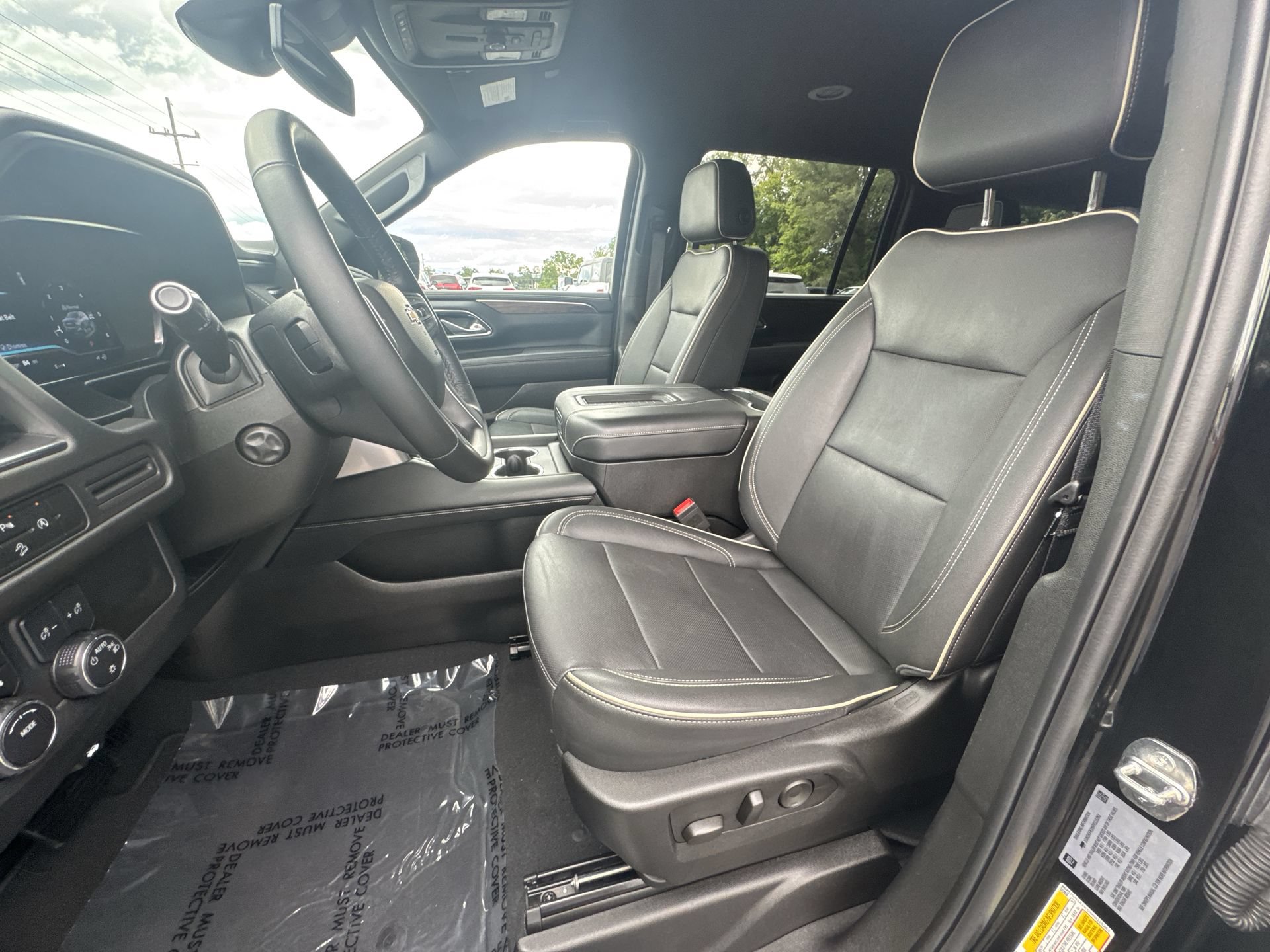 Certified 2024 Chevrolet Suburban Premier AWD/4WD image 13