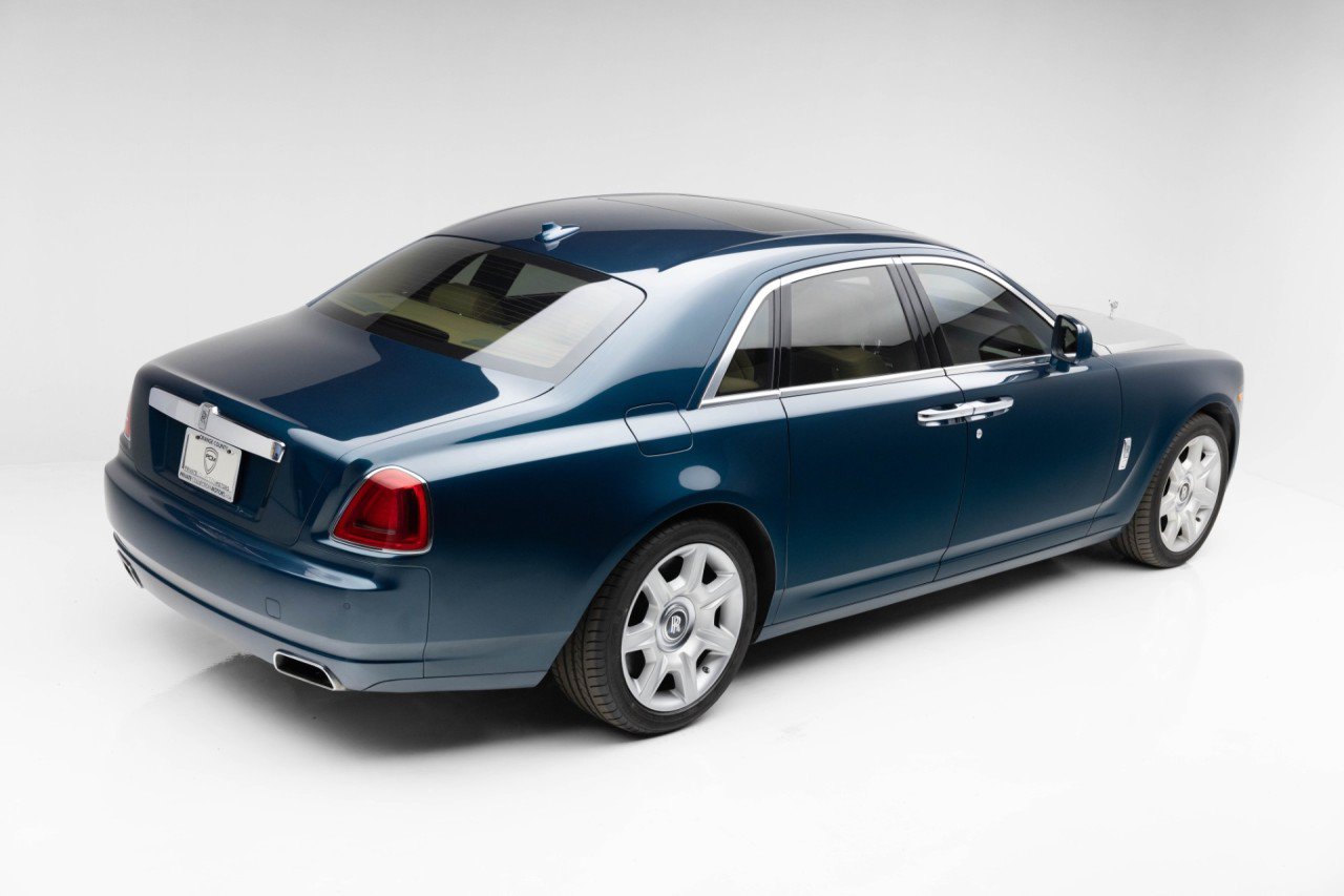 Used 2010 Rolls-Royce Ghost RWD image 3