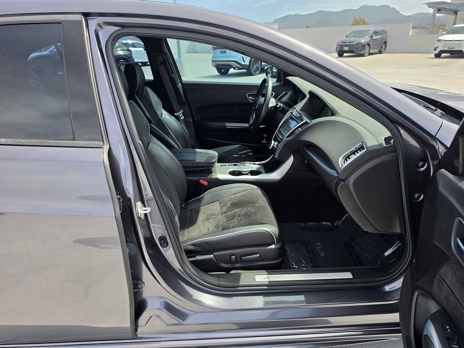 Used 2018 Acura TLX w/ Technology & A-SPEC Package FWD image 10
