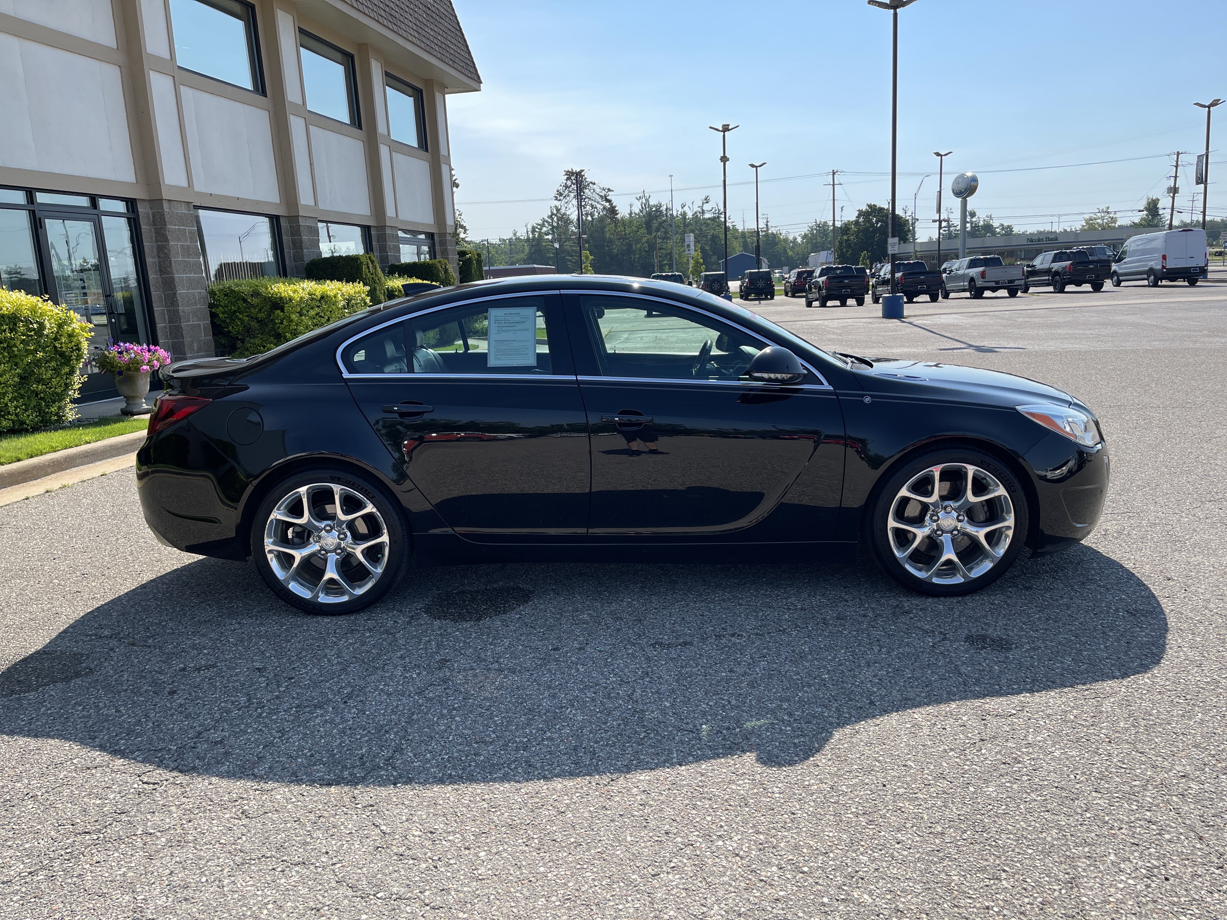 Used 2017 Buick Regal GS w/ Driver Confidence Package #2 AWD/4WD image 2