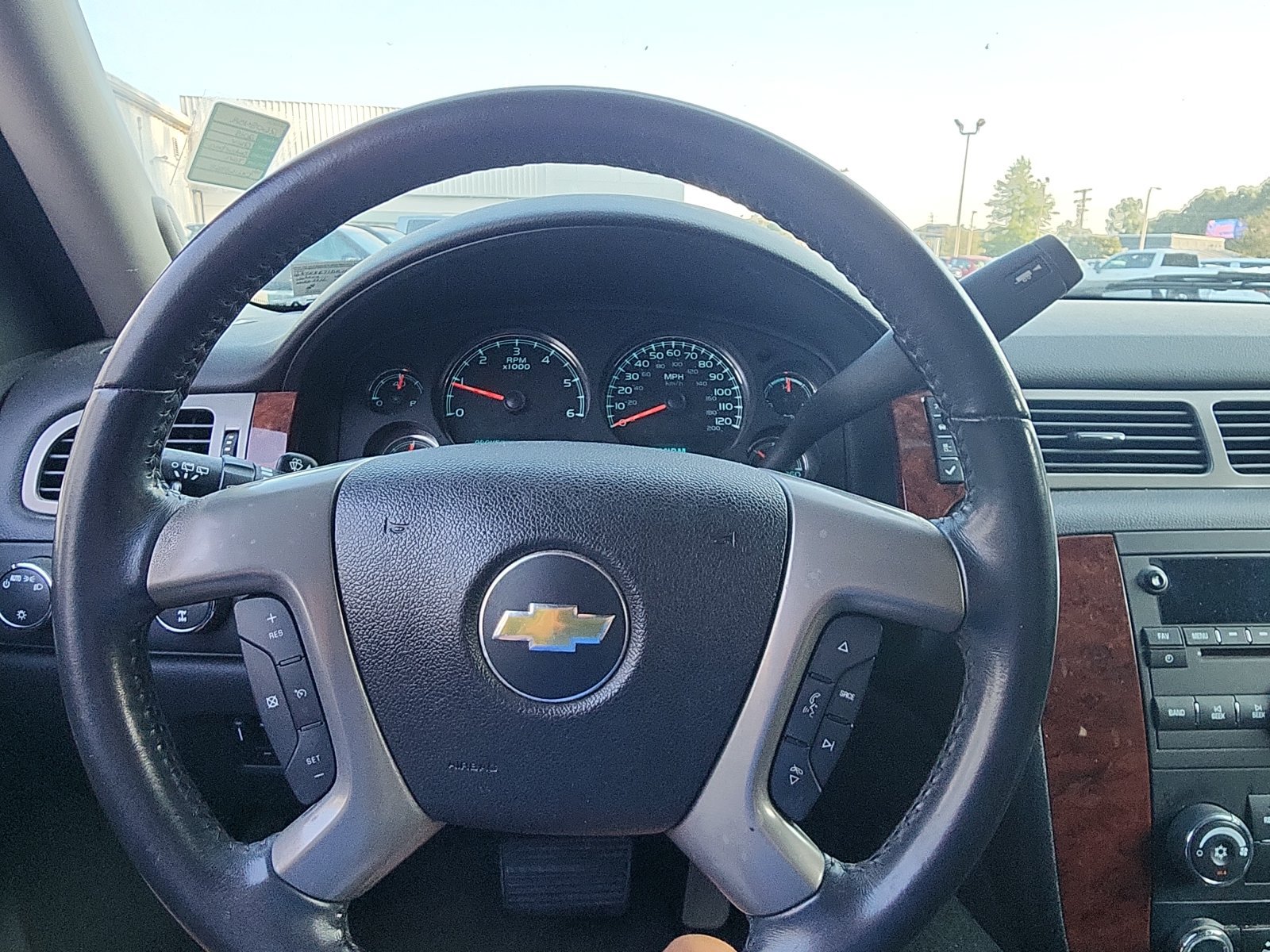 Used 2013 Chevrolet Suburban LS w/ Convenience Package 1 AWD/4WD image 12