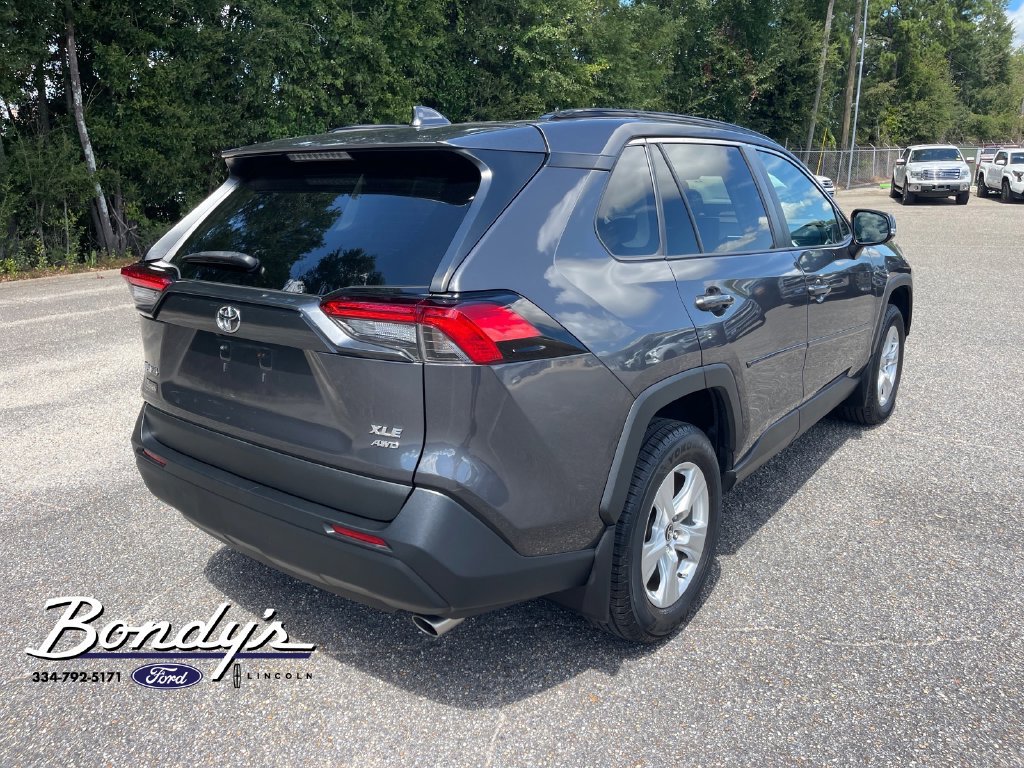 Used 2021 Toyota RAV4 XLE AWD/4WD image 15