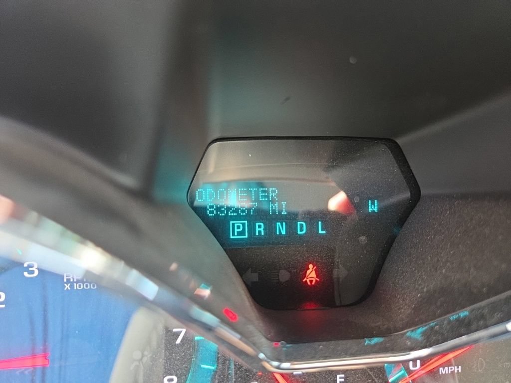 Used 2017 Chevrolet Traverse LS FWD image 2
