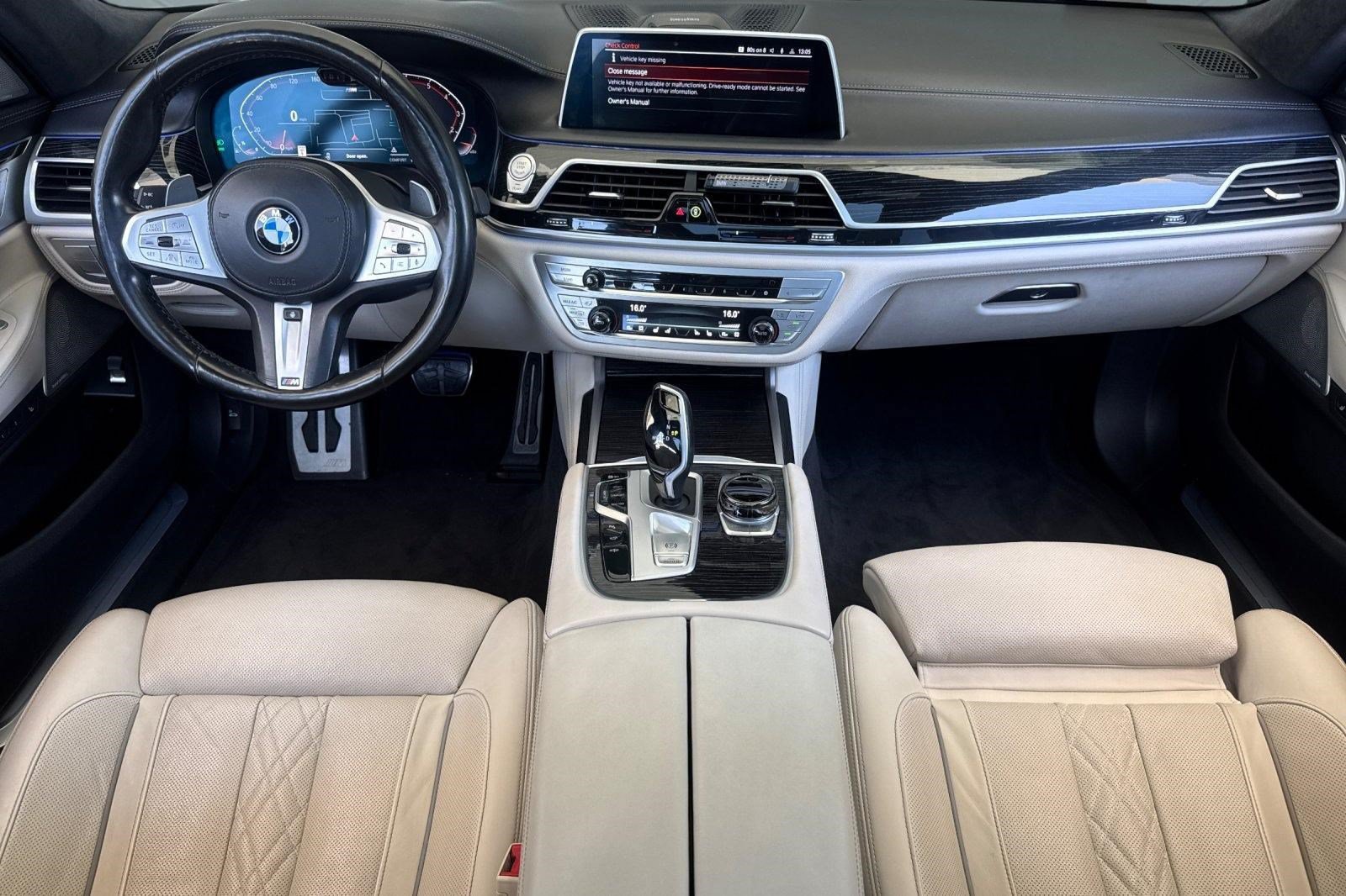 Certified 2022 BMW 750i xDrive w/ Executive Package AWD/4WD image 15