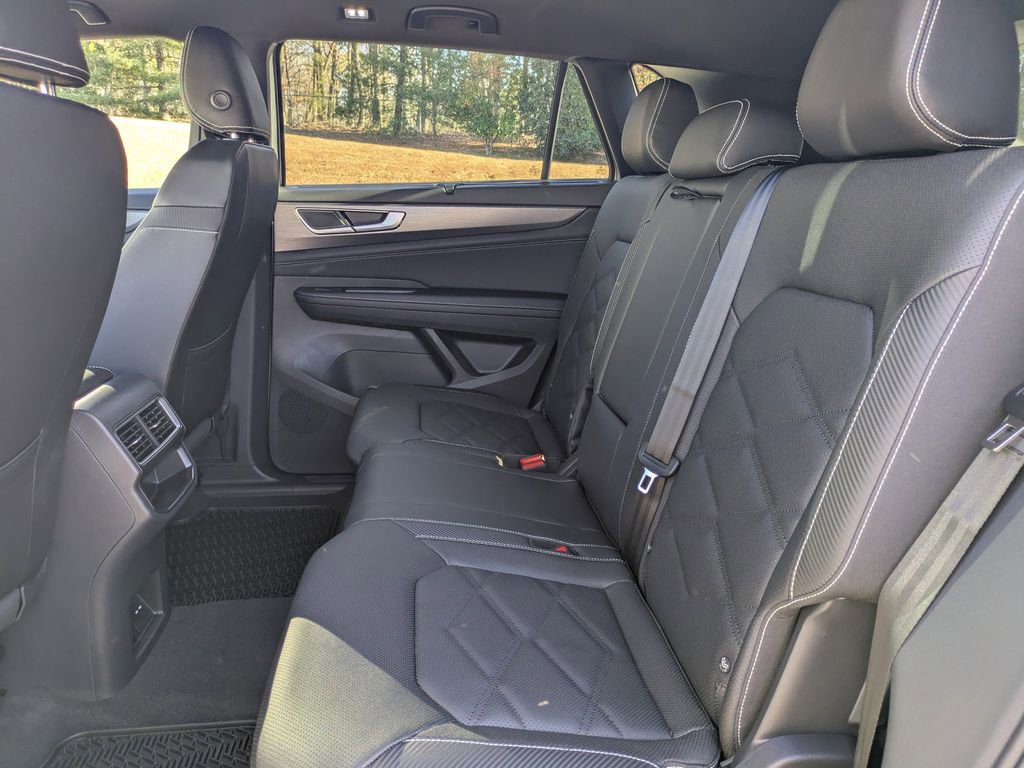 New 2026 Volkswagen Atlas Cross Sport SE image 14