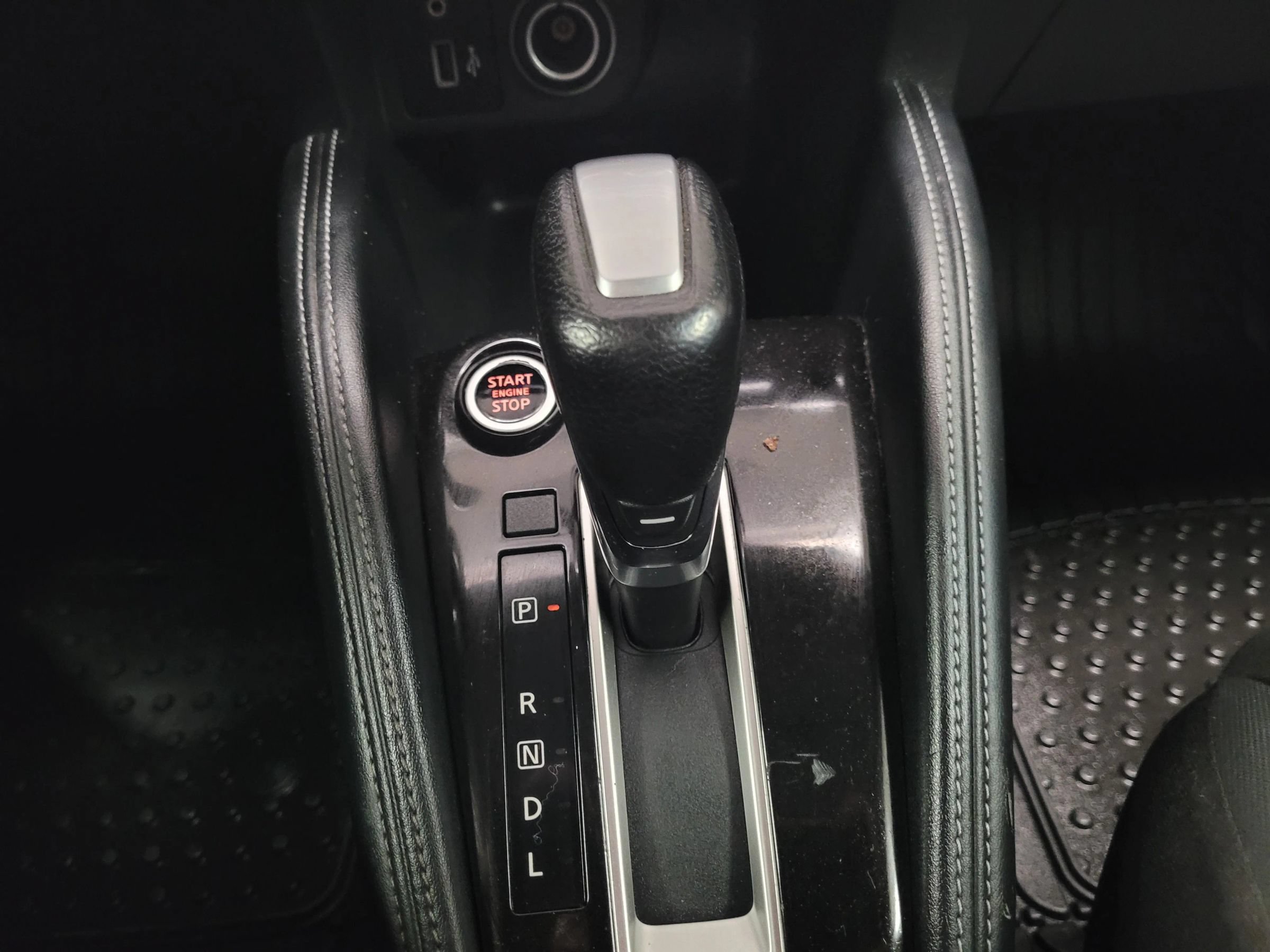 Used 2019 Nissan Kicks S FWD image 25