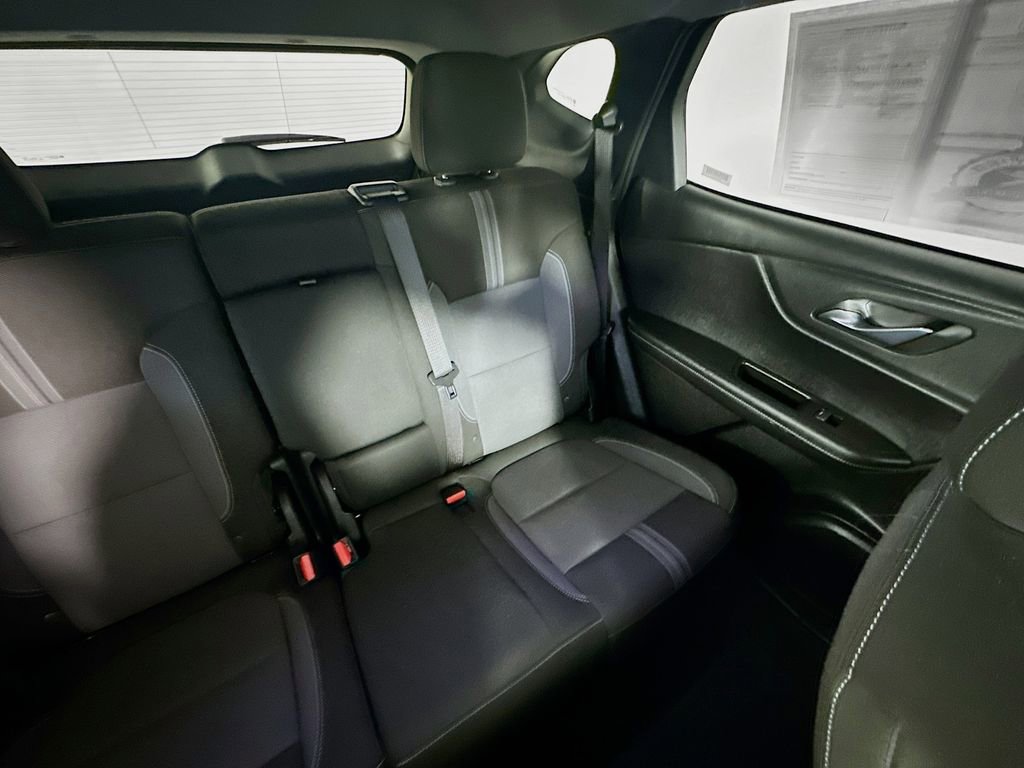 Used 2025 Chevrolet Blazer LT FWD image 14