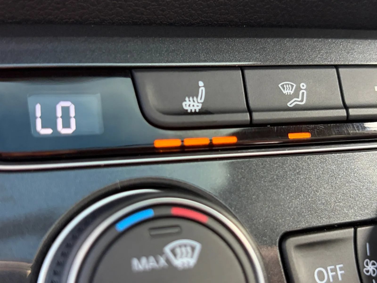 Used 2019 Volkswagen Tiguan SE w/ Panoramic Sunroof Package AWD/4WD image 26