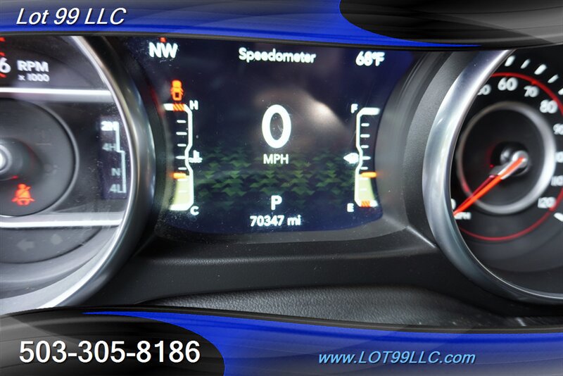 Used 2022 Jeep Gladiator Rubicon w/ Cold Weather Group AWD/4WD image 26