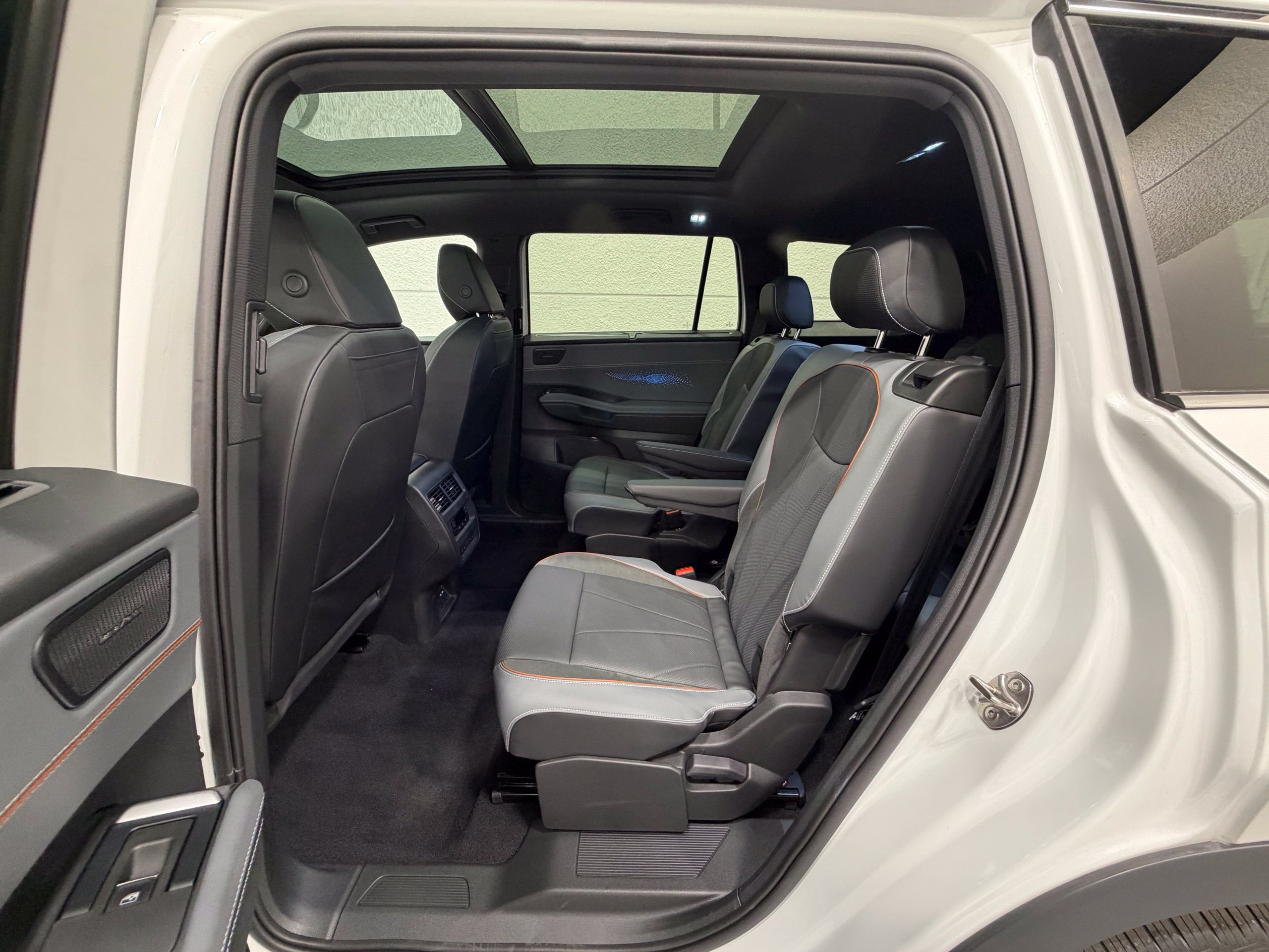 New 2027 Volkswagen Atlas SEL Premium R-Line AWD/4WD image 28