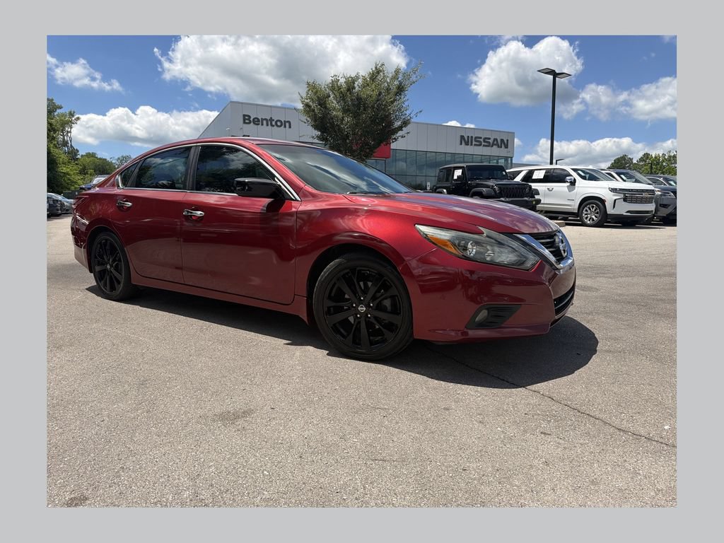 Used 2017 Nissan Altima 2.5 SR w/ Midnight Edition Package FWD image 1