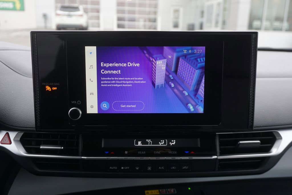 Used 2025 Toyota Sienna LE image 10