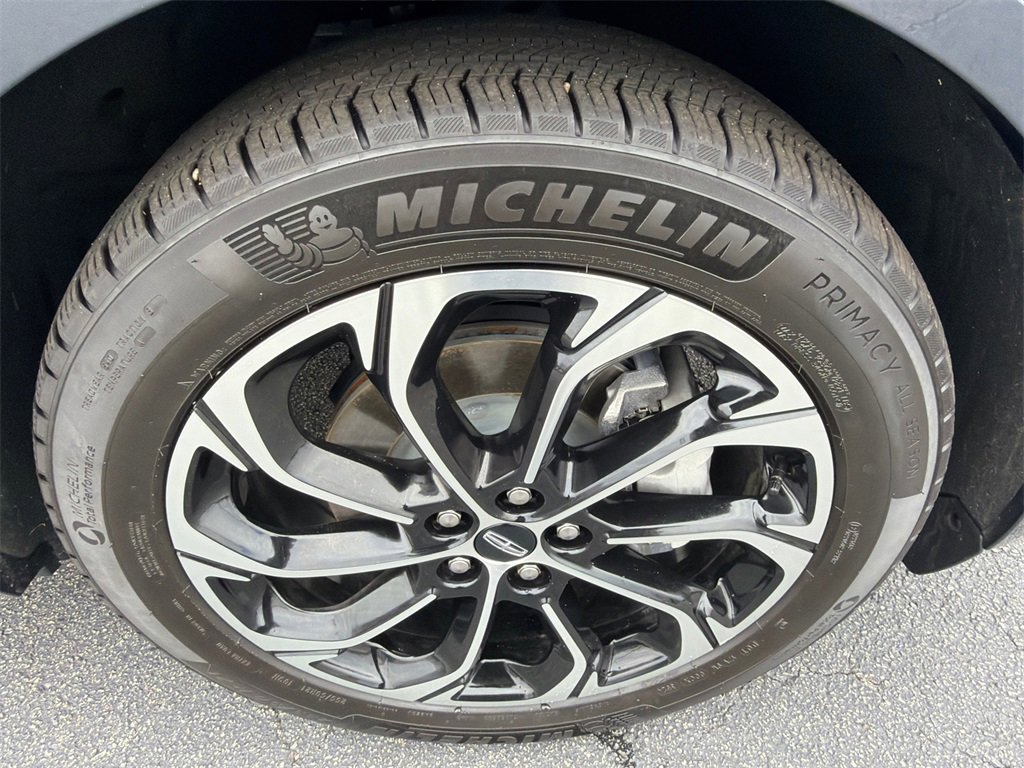 Used 2024 Lincoln Nautilus Reserve image 12