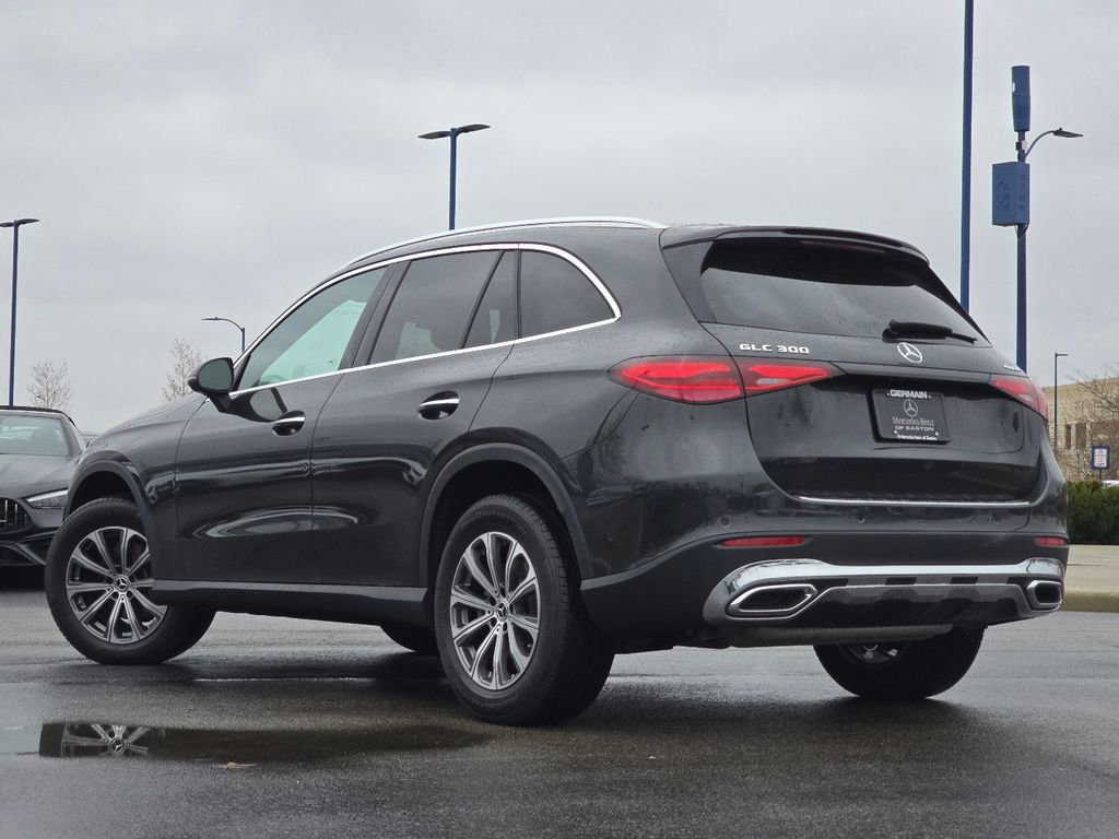Used 2025 Mercedes-Benz GLC 300 4MATIC image 15
