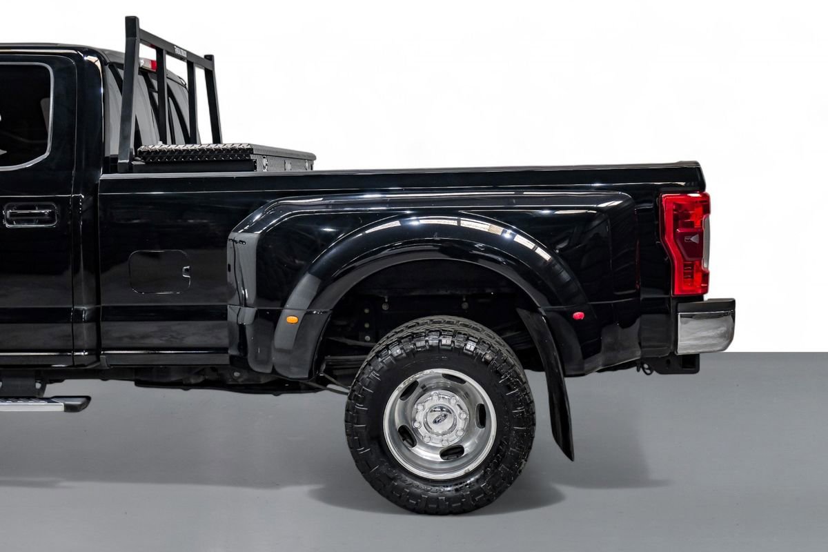 Used 2017 Ford F350 Lariat w/ Lariat Ultimate Package image 11